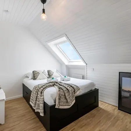 Huswell - Spacious Duplex In The Center Of アパート *
